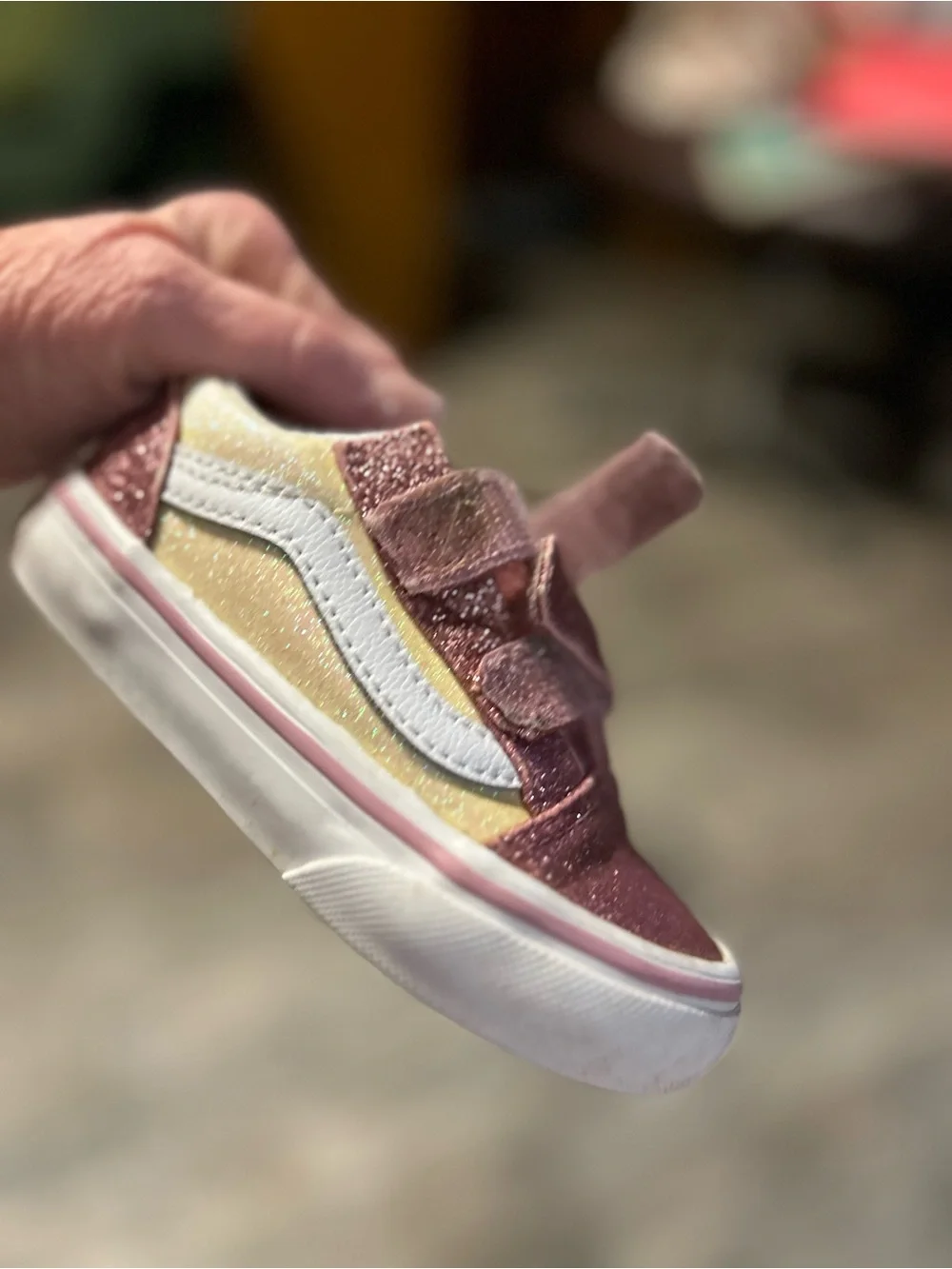 Vans Kids Glitter Velcro Sneakers in Dusty Rose